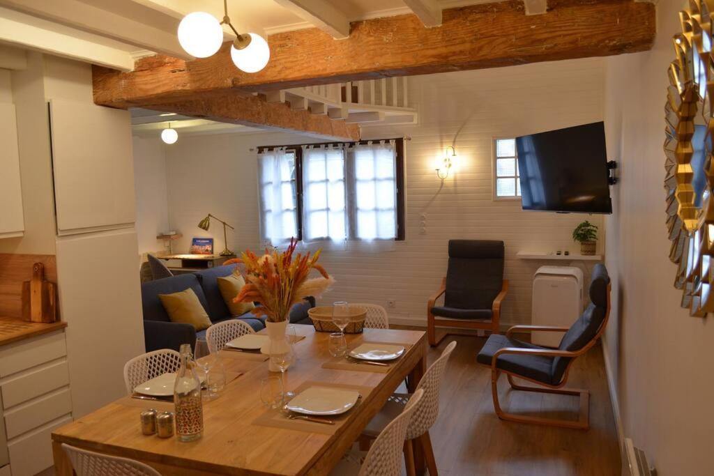Charmant Appartement - Proche Chateau Cite Каркасон Екстериор снимка