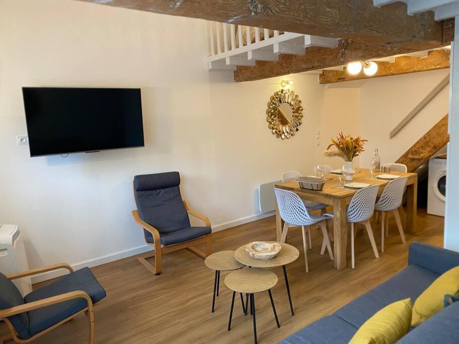 Charmant Appartement - Proche Chateau Cite Каркасон Екстериор снимка